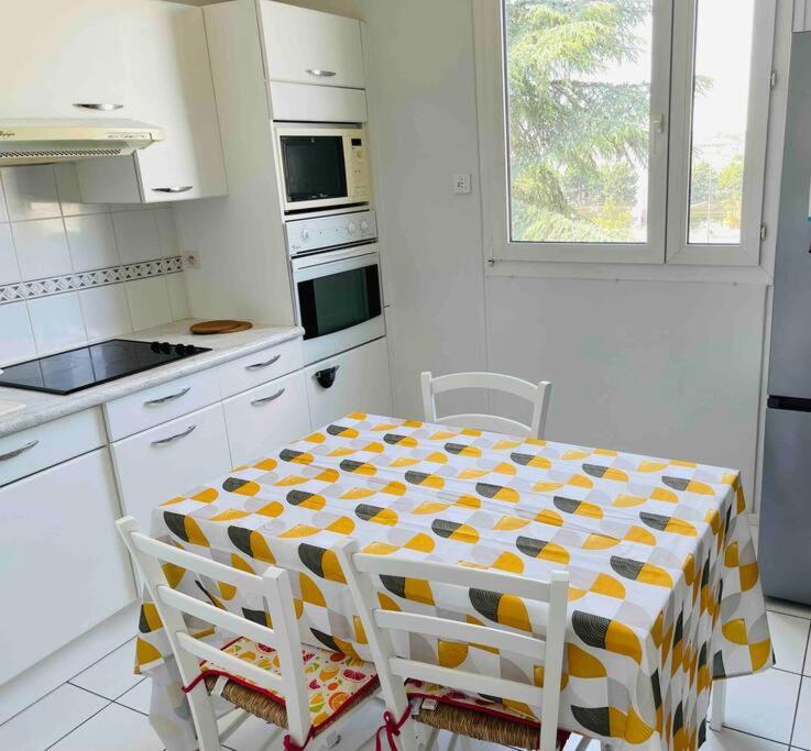 Appartement Place Verdun - Tours Luaran gambar